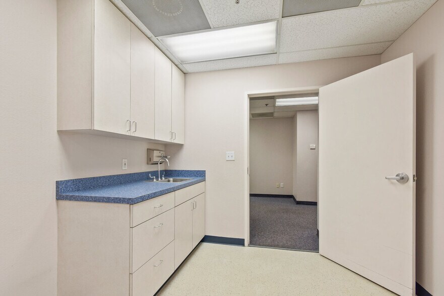 More Photos Of 256 Landis Ave, Chula Vista Medical For Lease