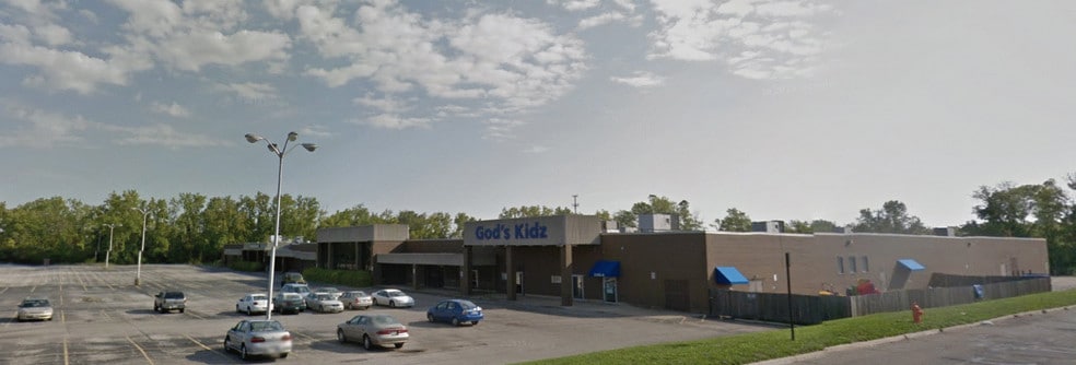 More Photos Of 2300 S Hamilton Rd, Columbus Storefront For Lease