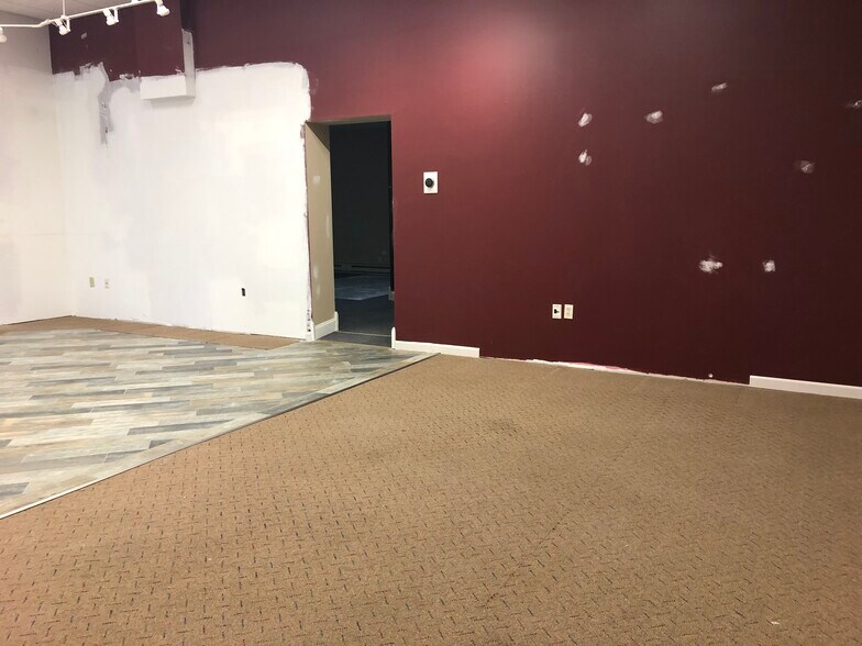 More Photos Of 235 N Greenbush Rd, Troy Unknown For Lease