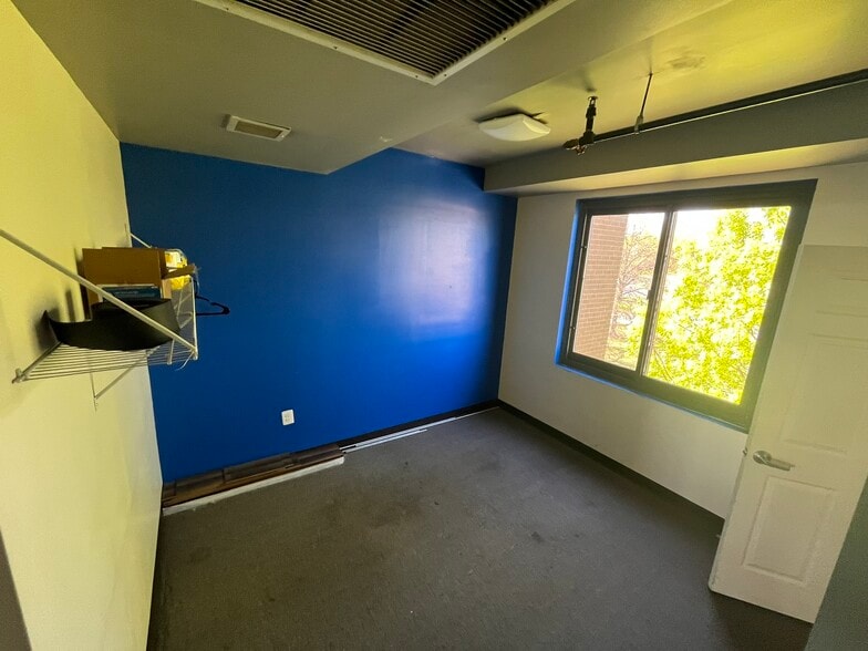 More Photos Of 14130 Noblewood Plz, Woodbridge Office For Lease