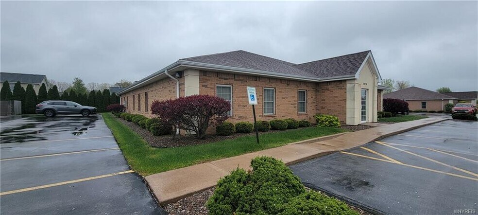 More Photos Of 5879 Snyder Dr, Lockport Medical For Sale