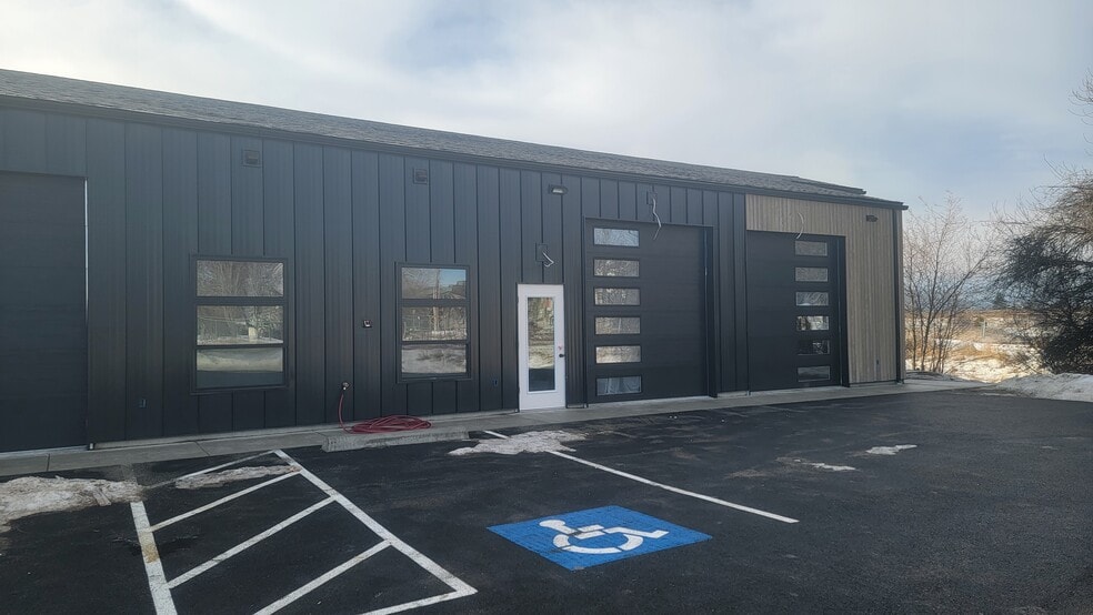 More Photos Of 21 Meridian Ct, Kalispell Light Distribution For Lease