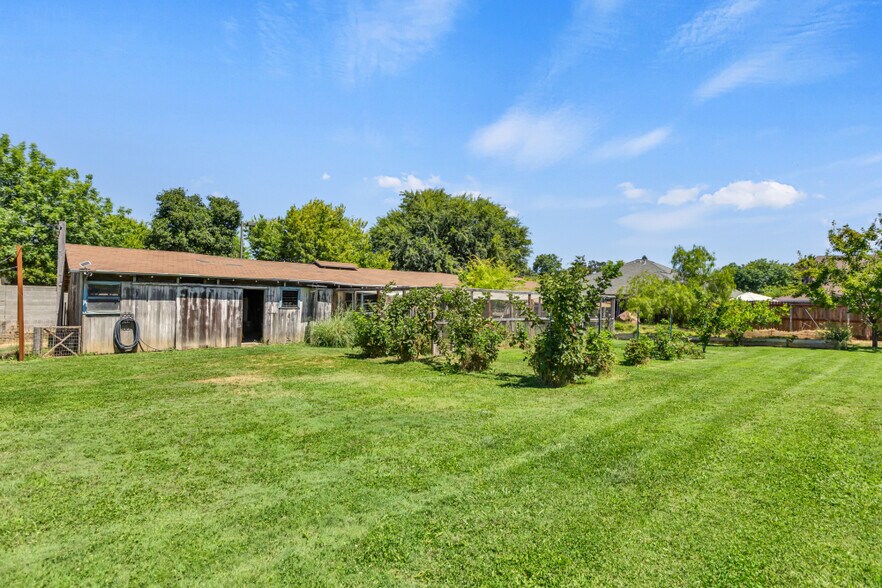 More Photos Of 9455 E Stockton Blvd, Elk Grove Specialty For Sale