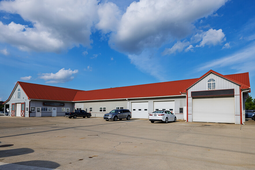 More Photos Of 1518 S Dixon Rd, Kokomo Storefront For Sale