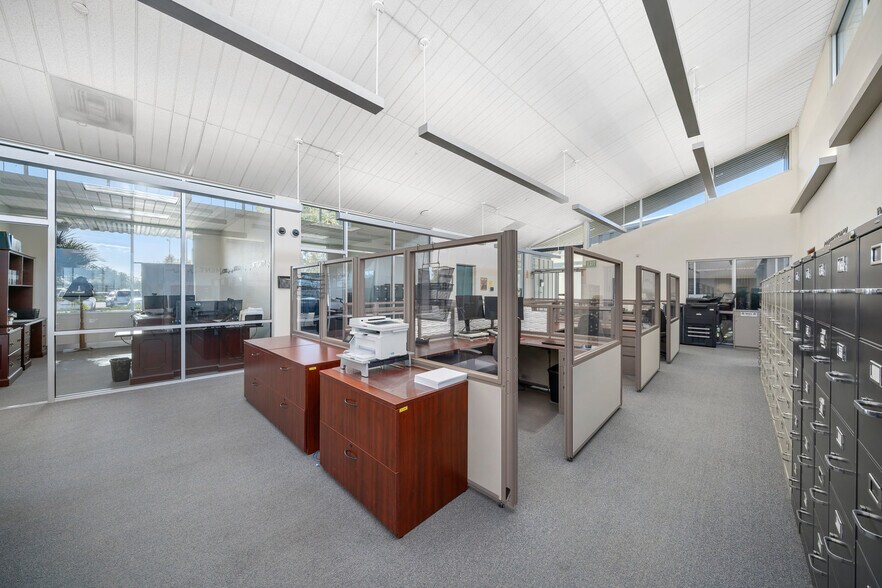 More Photos Of 4301 Second Wind Way, Paso Robles Office For Lease