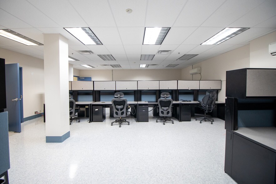 More Photos Of 347 W Main St, Clarksburg Office For Lease