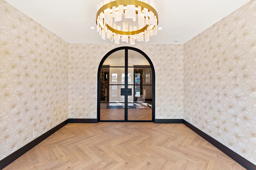 More Photos Of 1204 N Ross St, Santa Ana Office For Lease
