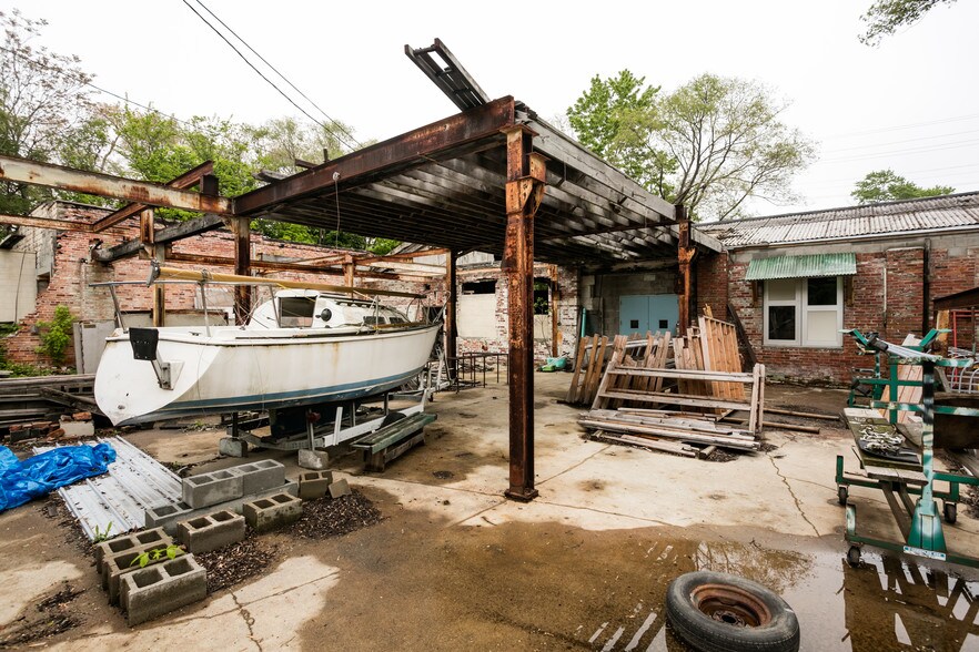 More Photos Of 1356 Mount Elliott St, Detroit Industrial For Sale