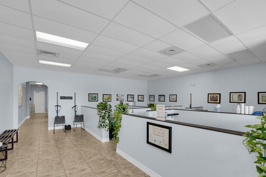 More Photos Of 1815-1823 E Commercial Blvd, Fort Lauderdale Storefront For Sale