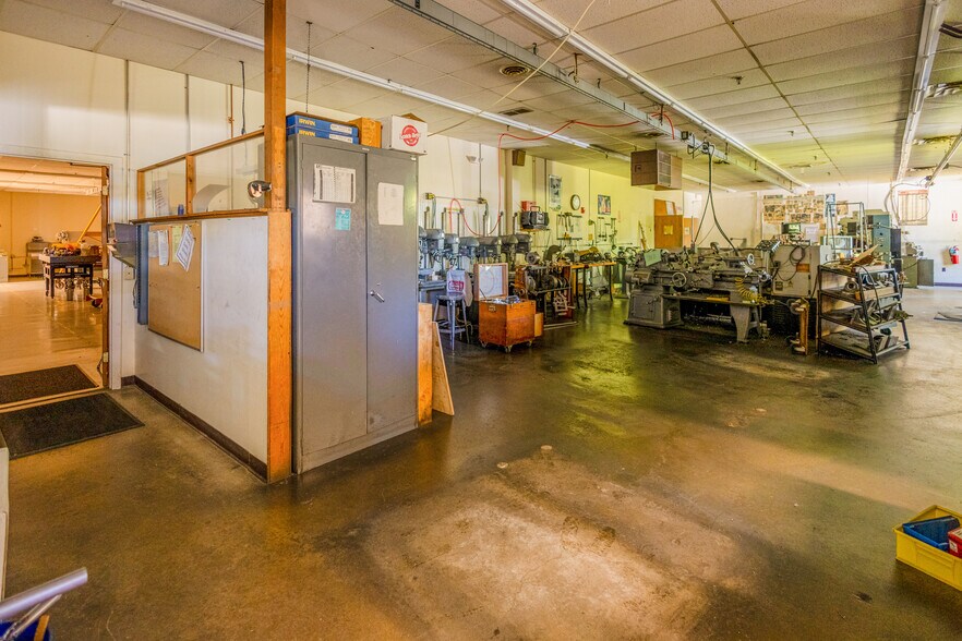 More Photos Of 7 Stuart Rd, Chelmsford Light Manufacturing For Lease