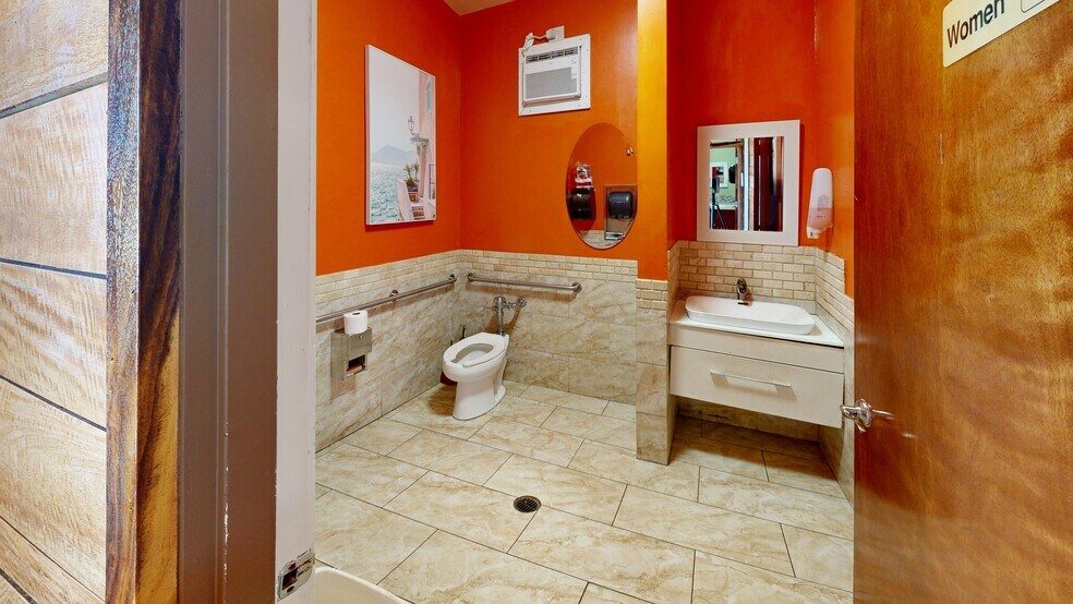 More Photos Of 4-733 Kuhio Hwy, Kapaa Freestanding For Lease