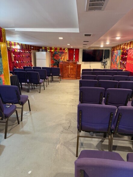 More Photos Of 22007 Merrick Blvd, Springfield Gardens Flex For Sale