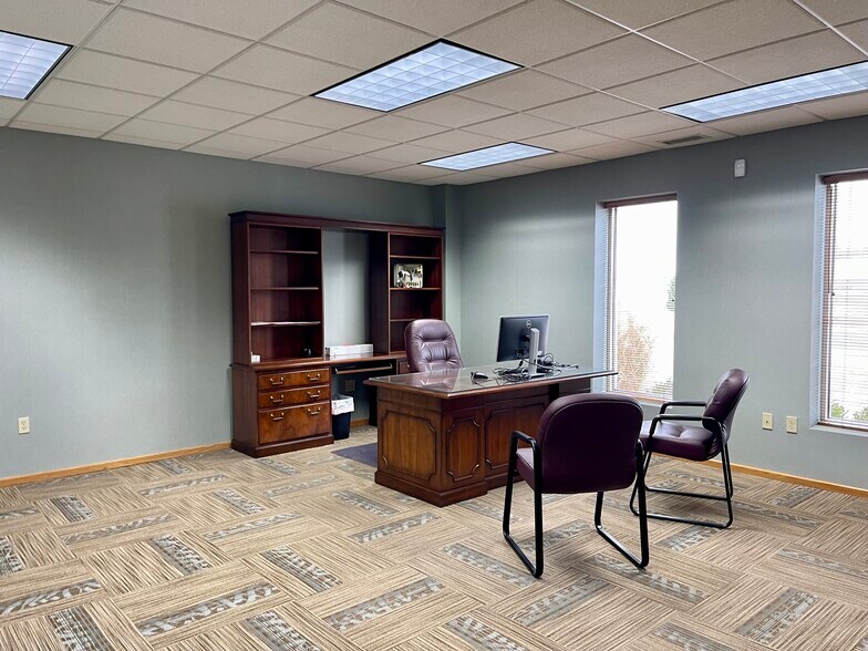 More Photos Of 4510-4520 Progress Dr, Columbus Warehouse For Lease