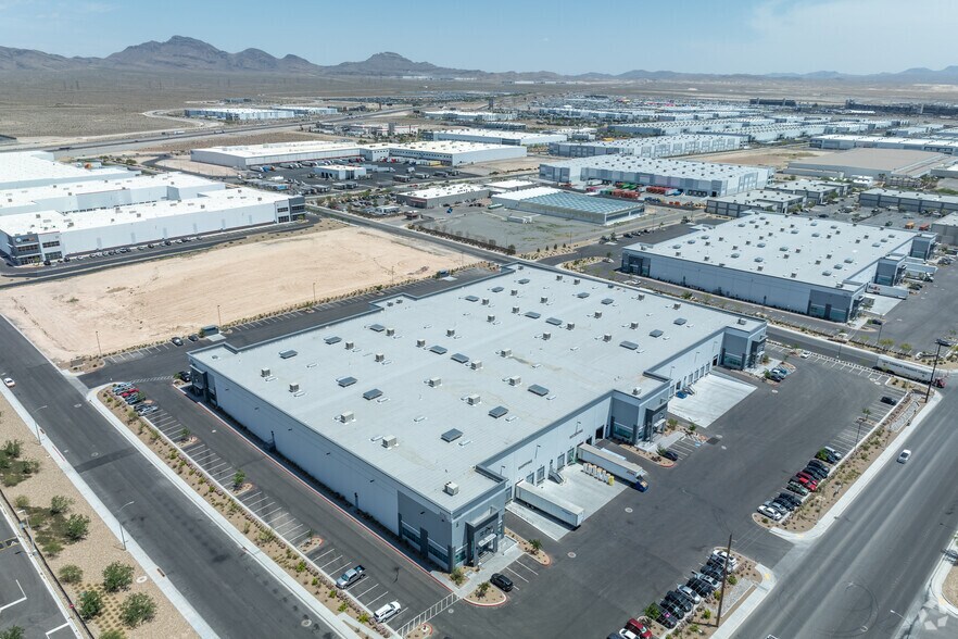 More Photos Of 6050 E Tropical Pky, Las Vegas Industrial For Lease