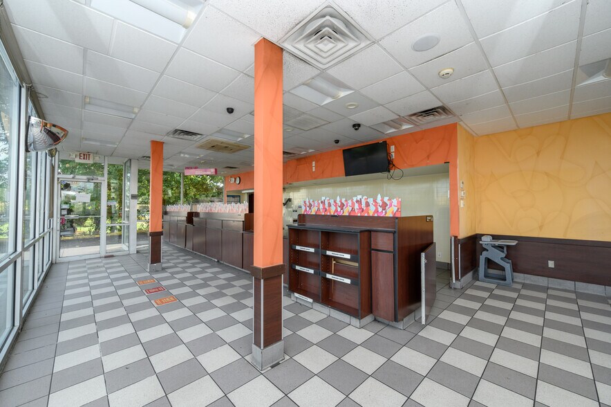 More Photos Of 343 State Route 17, Hasbrouck Heights Fast Food For Sale