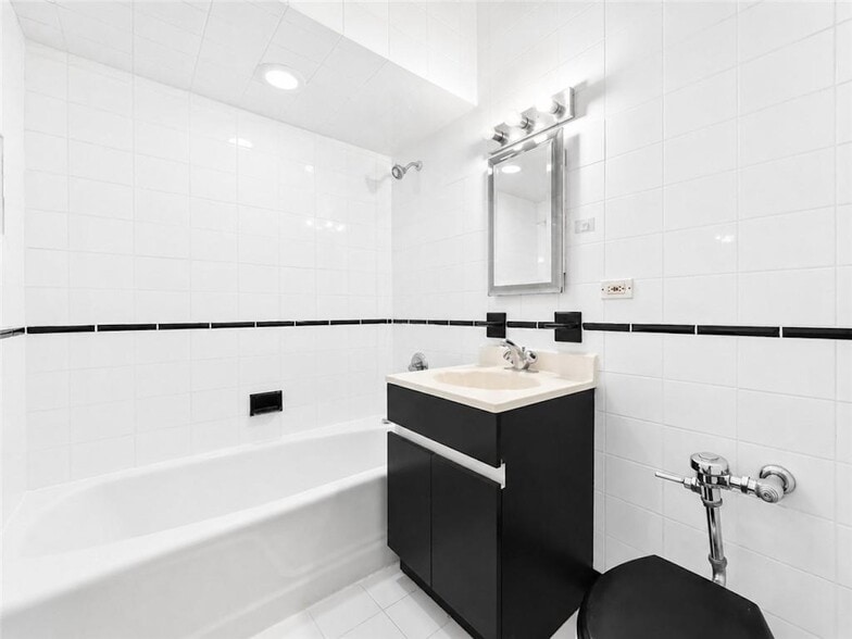 More Photos Of 2345 65th St, Brooklyn Storefront Retail Office For Sale