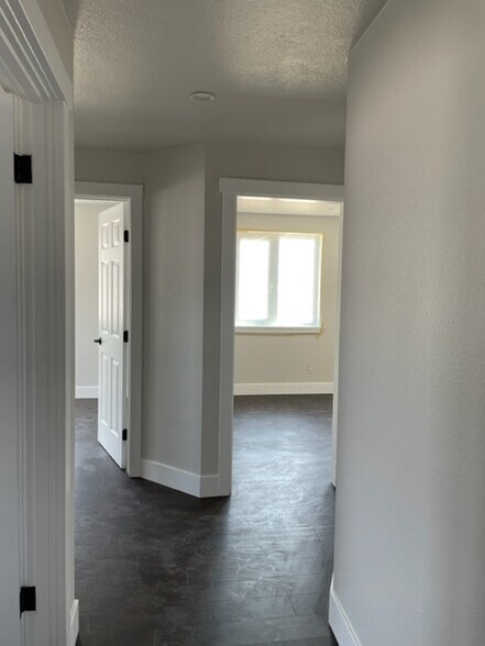 More Photos Of 105 Mount Rose St, Reno General Retail For Sale