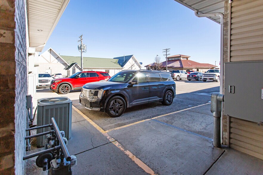 More Photos Of 1263 Bennett Ave, Burley Medical For Lease