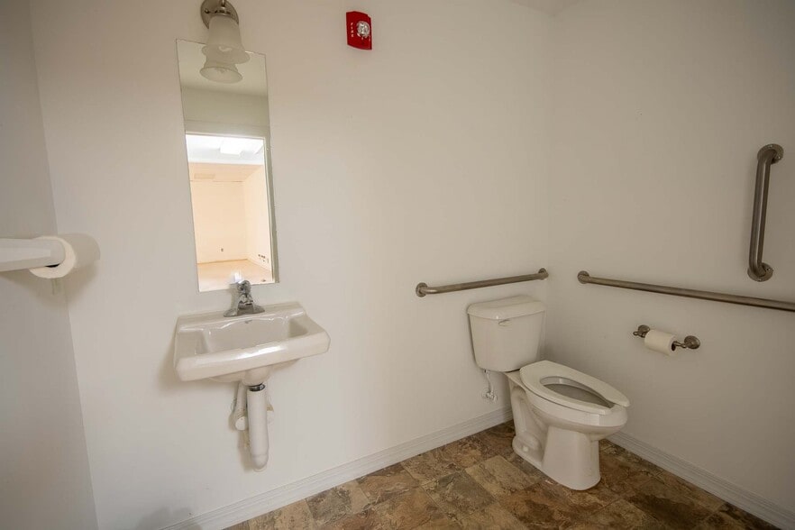 More Photos Of 7011 Beach Dr SW, Ocean Isle Beach Freestanding For Sale