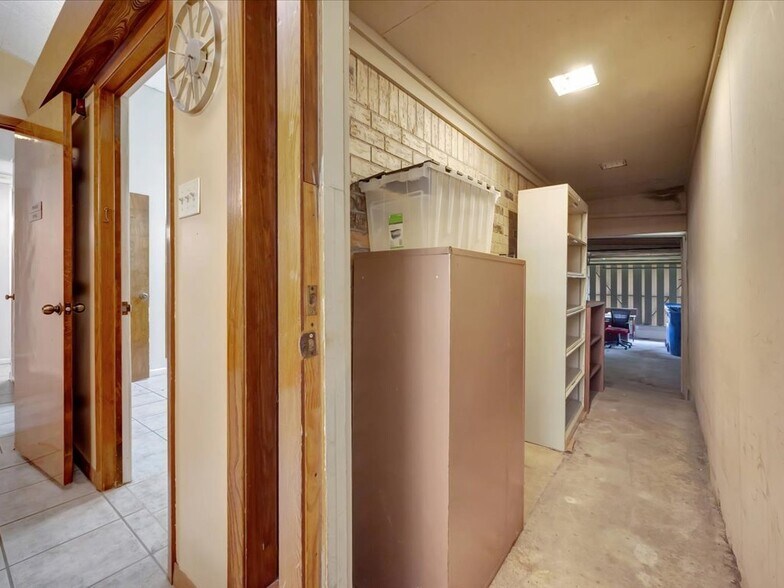 More Photos Of 900 Ellis Ave, Lufkin General Retail For Sale