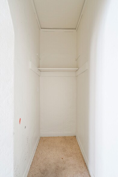 More Photos Of 2100 51st Ave, Oakland Apartments For Sale