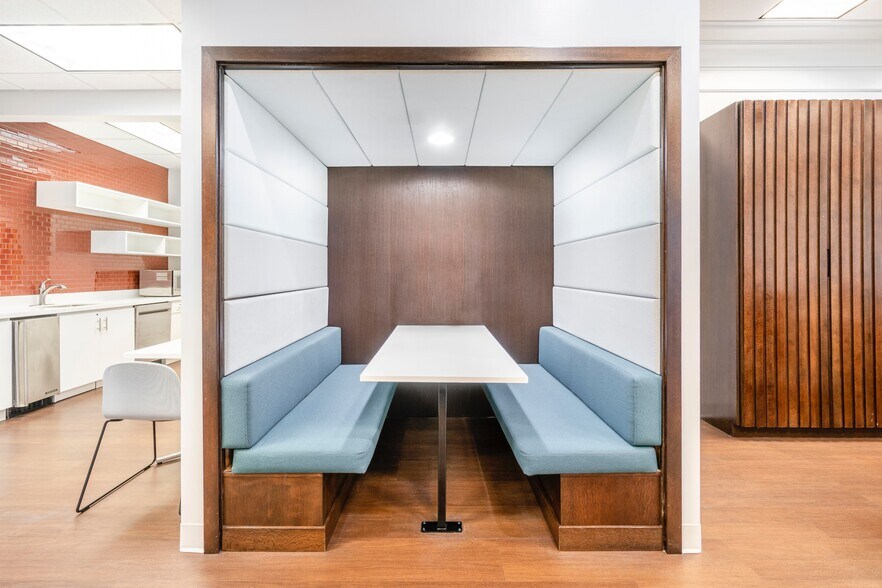 More Photos Of 101-167 N Old Woodward Ave, Birmingham Office For Lease