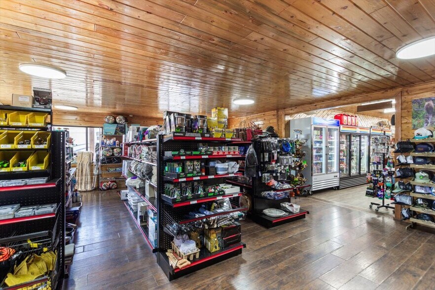 More Photos Of 3370 Highway 20, Island Park Service Station For Sale