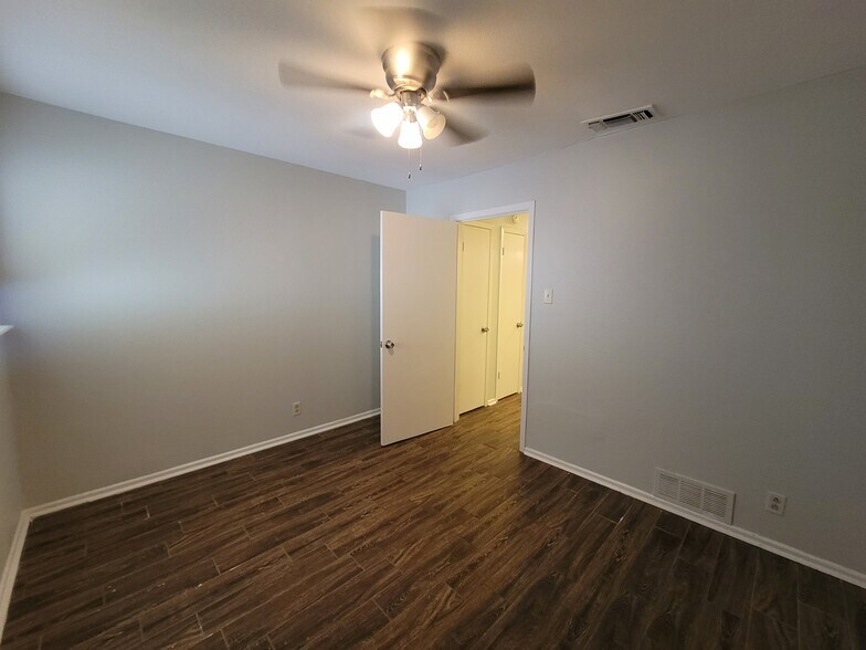 More Photos Of 521 Southtrail Dr, San Antonio Multifamily For Sale