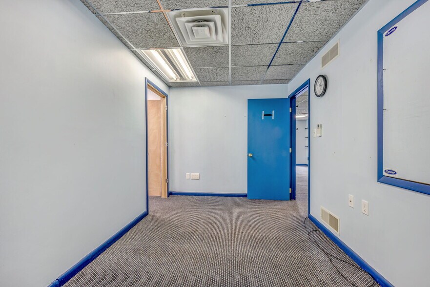 More Photos Of 203 Hershinger Rd, Coraopolis Office For Sale