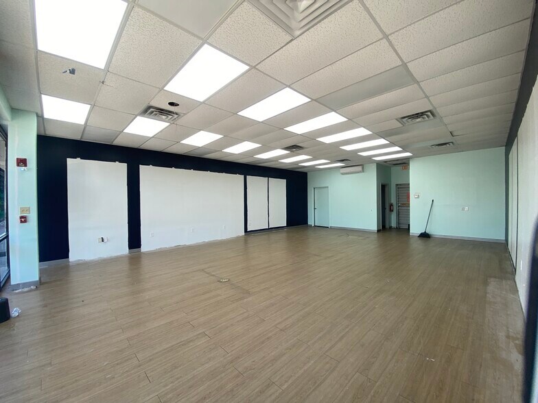 More Photos Of 2745-2765 Washington Blvd, Beaumont Unknown For Lease