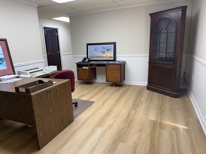 More Photos Of 234 Office Plz, Tallahassee Office For Lease