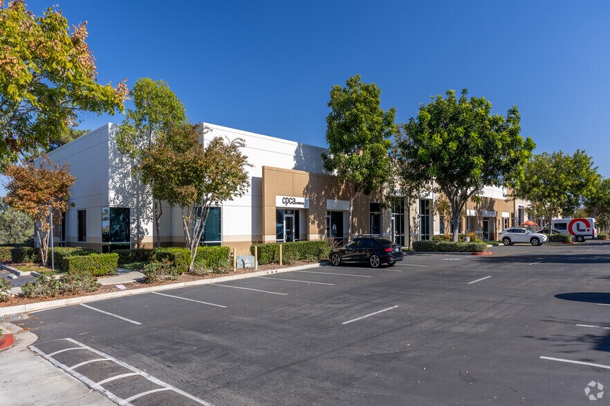 More Photos Of 3132 Tiger Run Ct, Carlsbad Research And Development For Lease