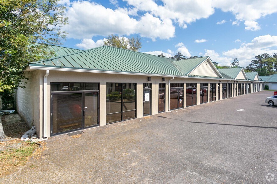 More Photos Of 5150 Palm Valley Rd, Ponte Vedra Beach Light Manufacturing For Lease