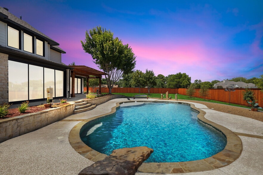 More Photos Of 615 Brewer Rd, Southlake Specialty For Sale