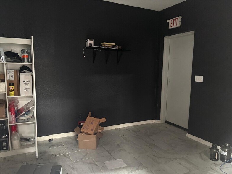 More Photos Of 2200 High Tech, Waxahachie Industrial For Lease