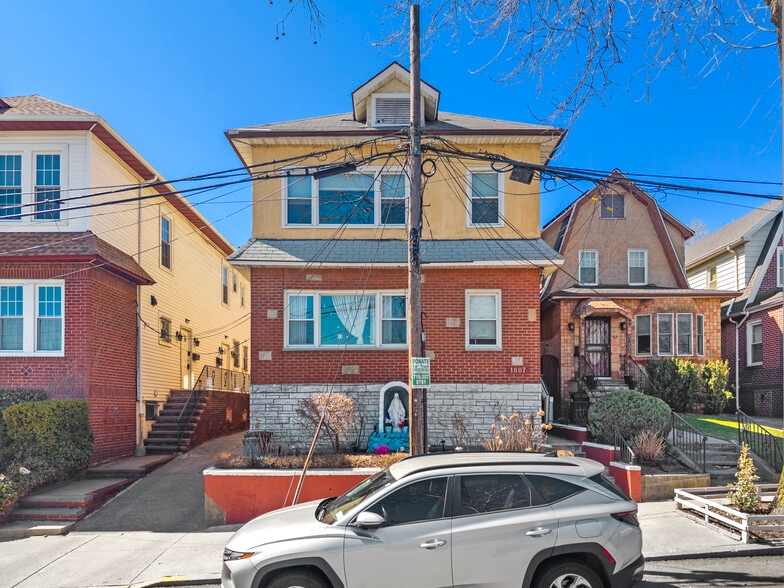 More Photos Of 1807 Willow Ln, Bronx Apartments For Sale