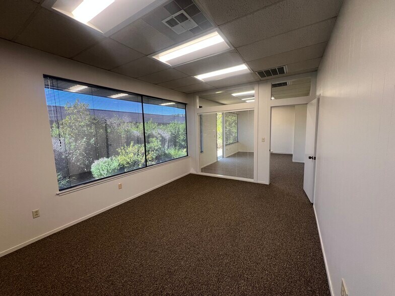 More Photos Of 117-121 Paul Dr, San Rafael Medical For Lease