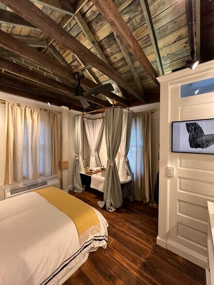 More Photos Of 2737-2739 Cleveland St, Elloree Storefront Retail Office For Sale