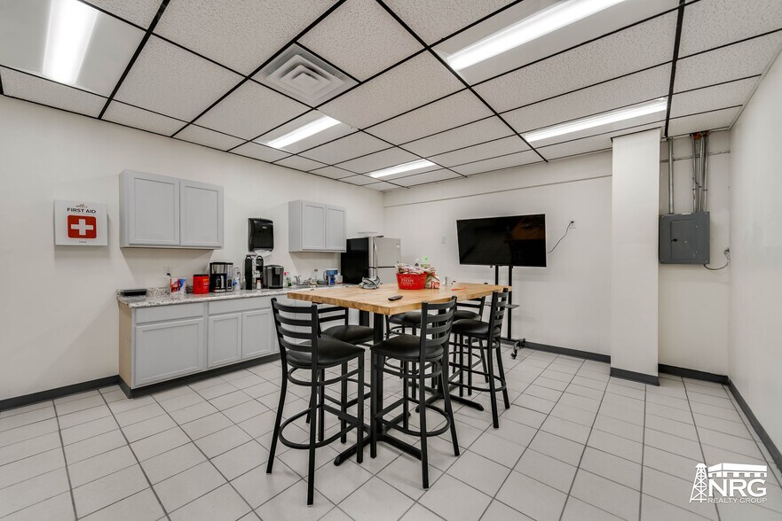 More Photos Of 4010 FM 1788, Midland Industrial For Sale