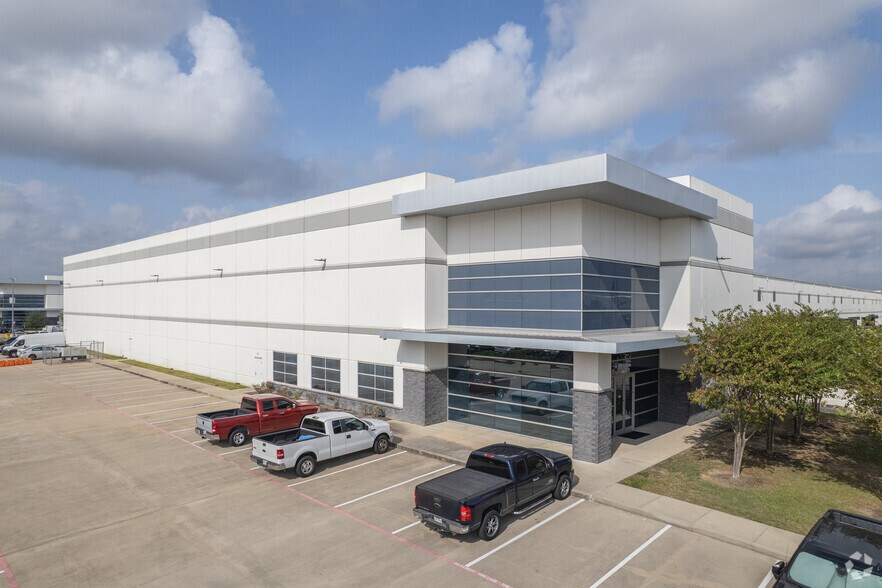 Primary Photo Of 9851 Fallbrook Pines Dr, Houston Industrial For Sale