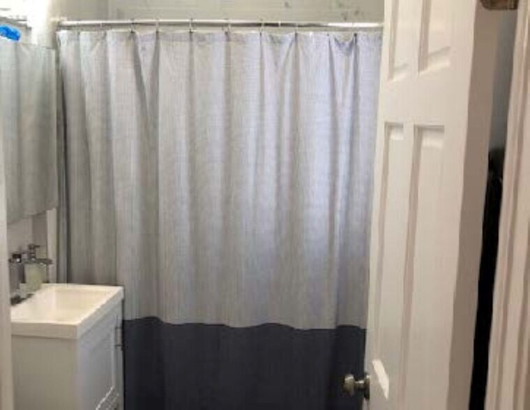 More Photos Of 2838 N Albany Ave, Chicago Apartments For Sale
