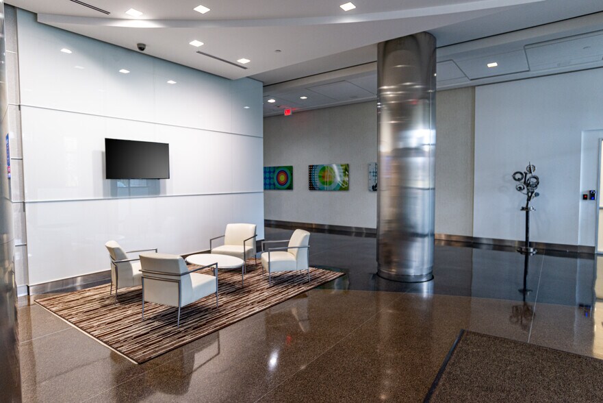 More Photos Of 1600 N Redbud Blvd, McKinney Office For Sale
