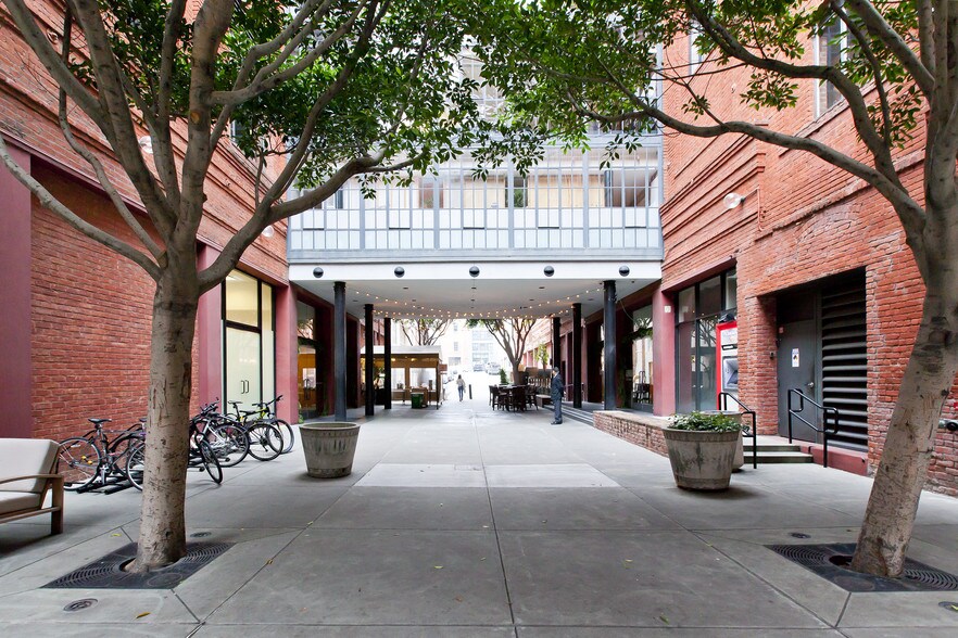 More Photos Of 1035 Battery St, San Francisco Office For Sale