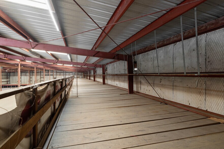 More Photos Of 14392 W Expressway 83, Harlingen Manufacturing For Lease