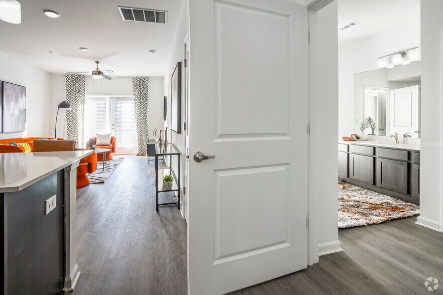 More Photos Of 10615 Steele Creek Rd, Charlotte Apartments For Sale