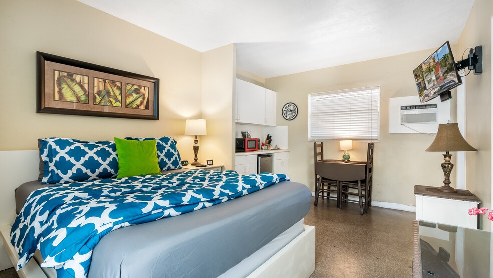 More Photos Of 3405 N Ocean Dr, Hollywood Hotel For Sale