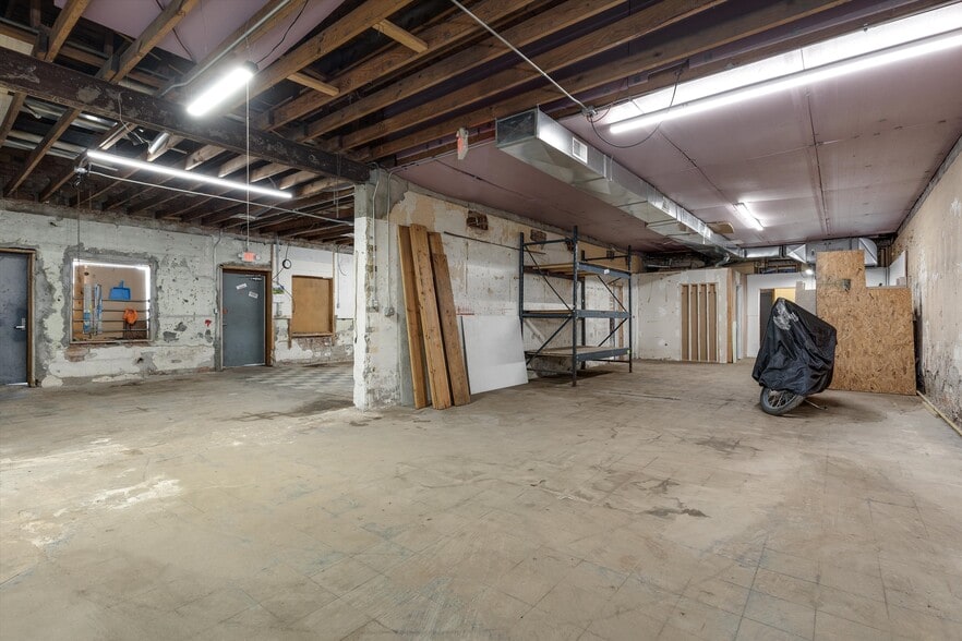 More Photos Of 227 Southfield Rd, Ecorse Warehouse For Sale