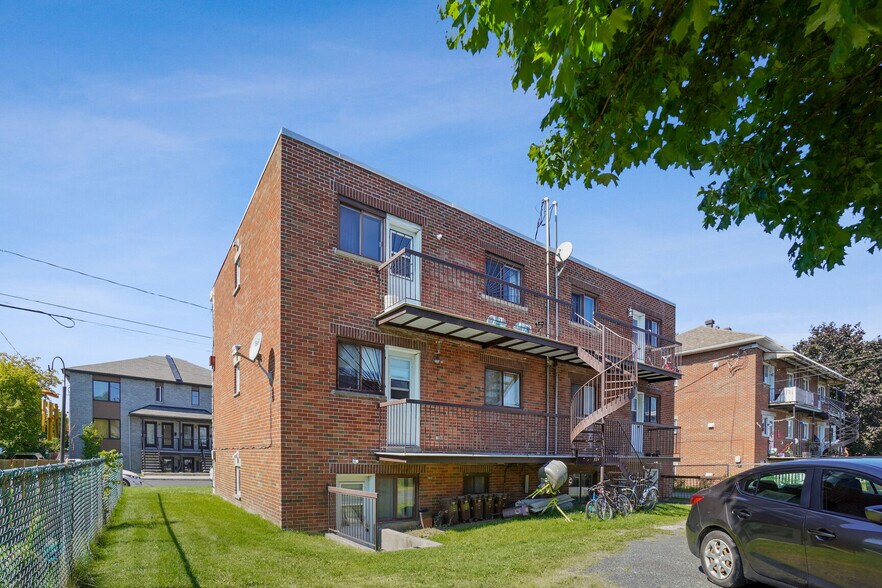 More Photos Of 336 Boul Curé-Poirier E, Longueuil Apartments For Sale