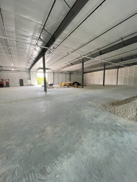 More Photos Of 331 Aviation, Frederick Light Manufacturing For Sale