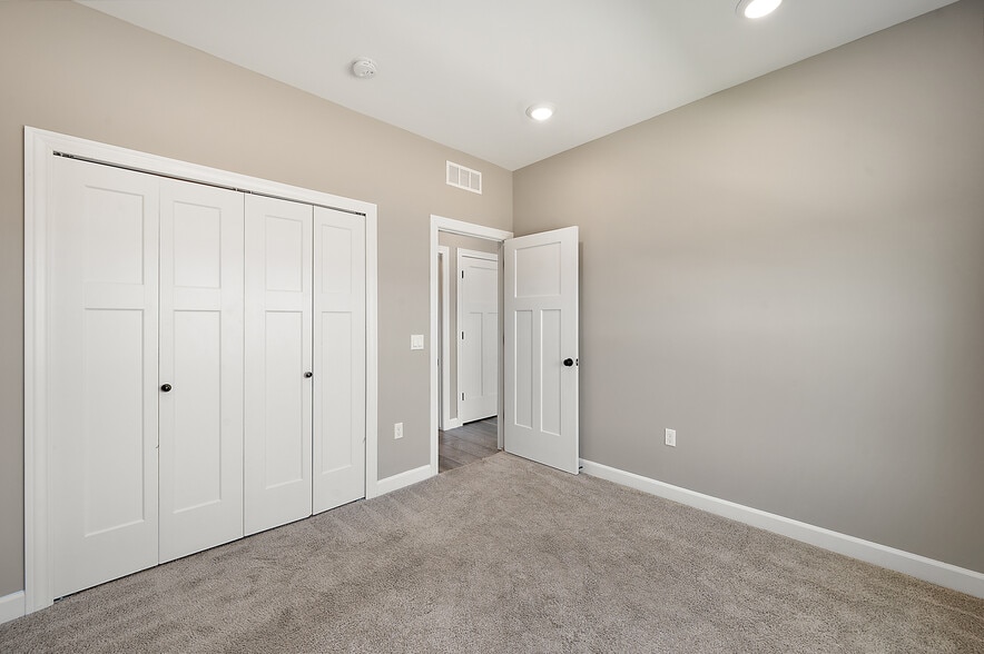 More Photos Of 1241-1251 E Woodward Heights Blvd, Hazel Park Apartments For Sale